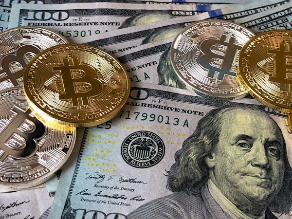 البيتكوين 120 ألف وانخفاض الأسهم الأمريكية مع تزايد التوترات التجارية